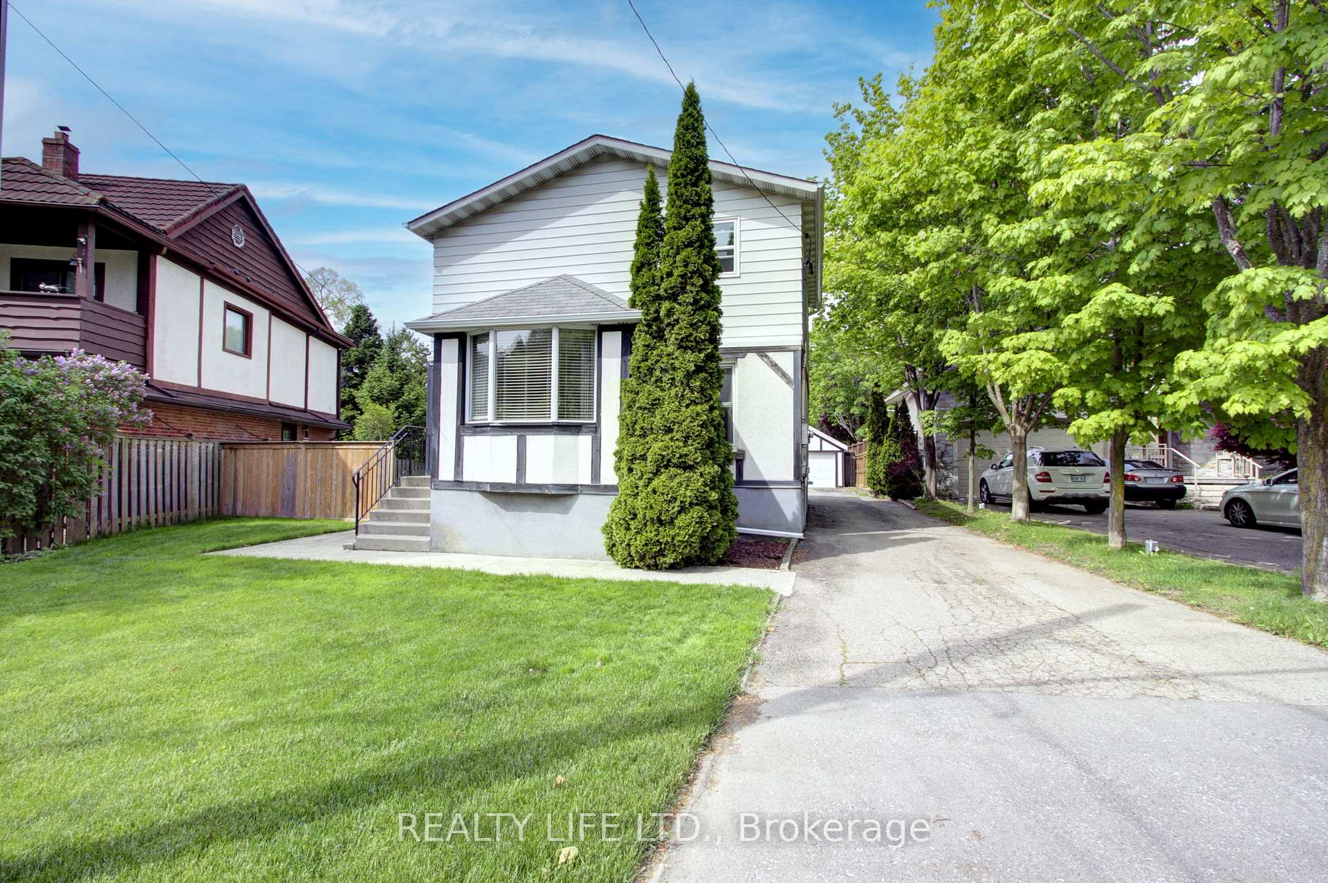 48 Bonnyview Drive, Toronto W07, ON M8Y 3G6