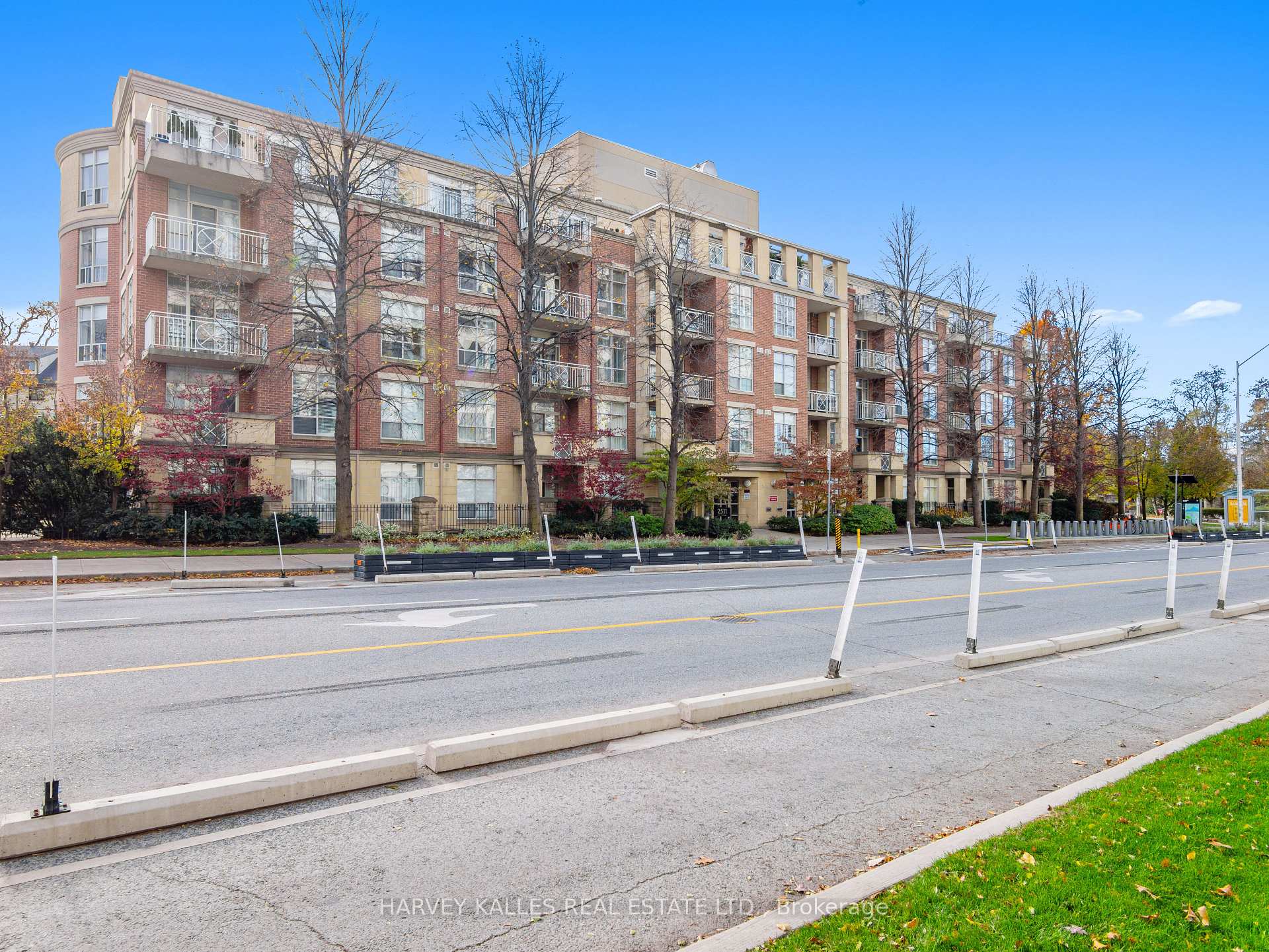 2511 Bloor Street W 305, Toronto W01, ON M6S 5A6