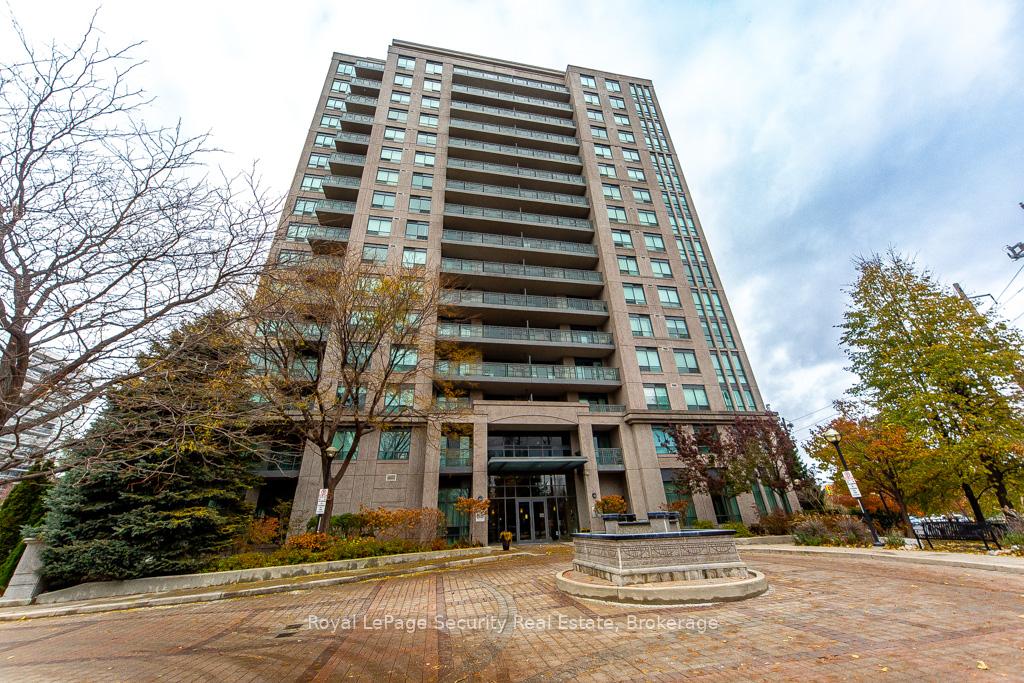 38 Fontenay Court 1402, Toronto W08, ON M9A 5H5
