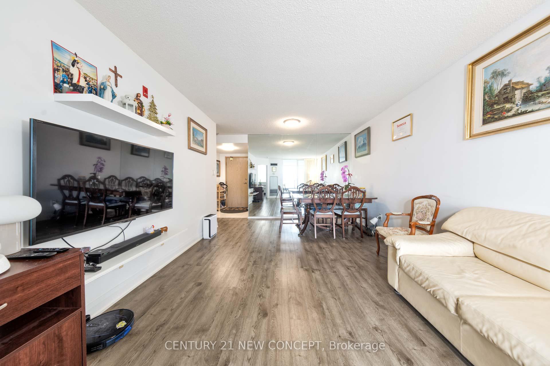 22 Southport Street 932, Toronto W01, ON M6S 4Y9