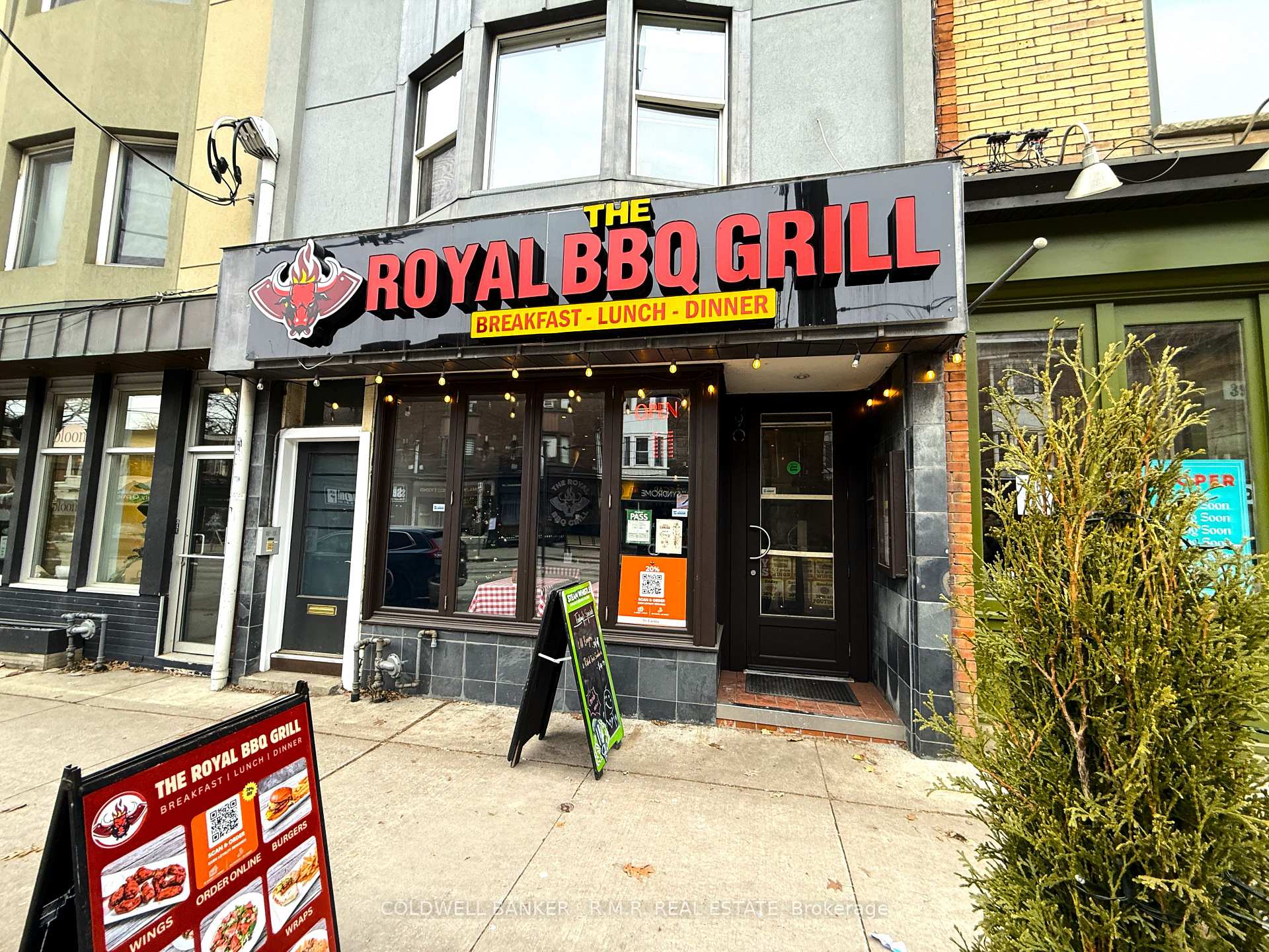 390 Roncesvalles Avenue, Toronto W01, ON M6R 2M9