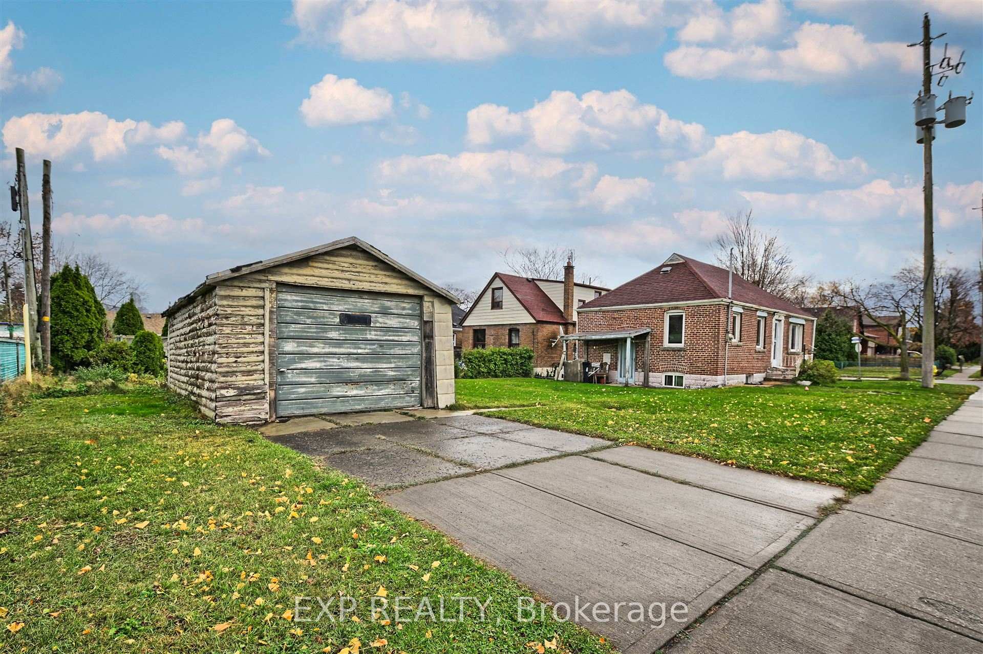 414 Melrose Street, Toronto W06, ON M8Z 1H1