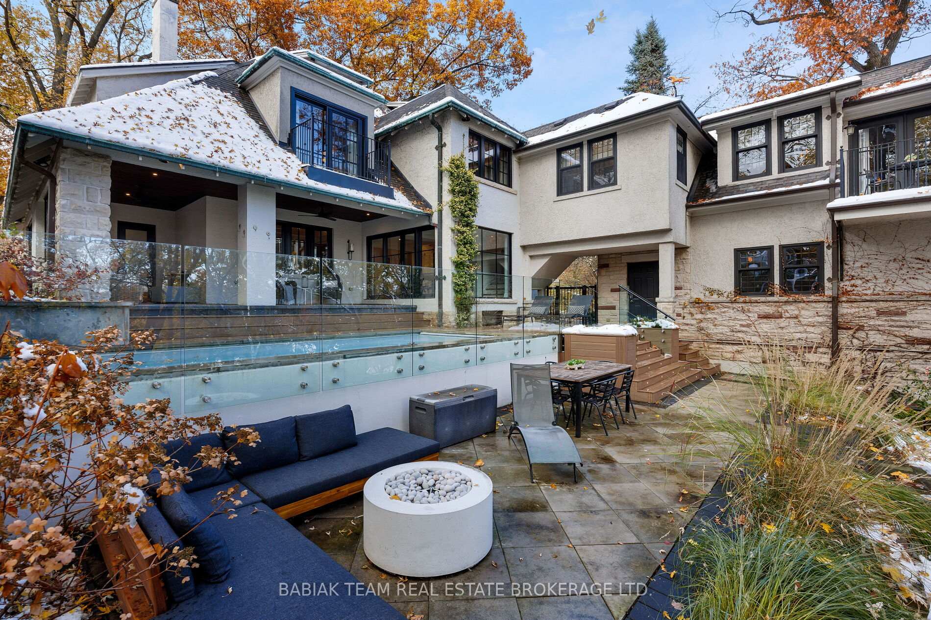 35 Baby Point Crescent, Toronto W02, ON M6S 2B7