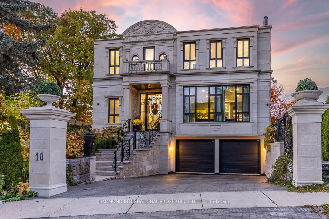 10 Hillavon Drive, Toronto W08, ON M9B 2P5
