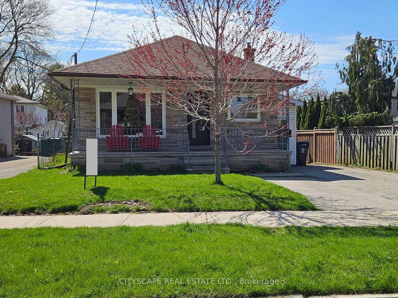 87 Savona Drive, Toronto W06, ON M8W 4V2