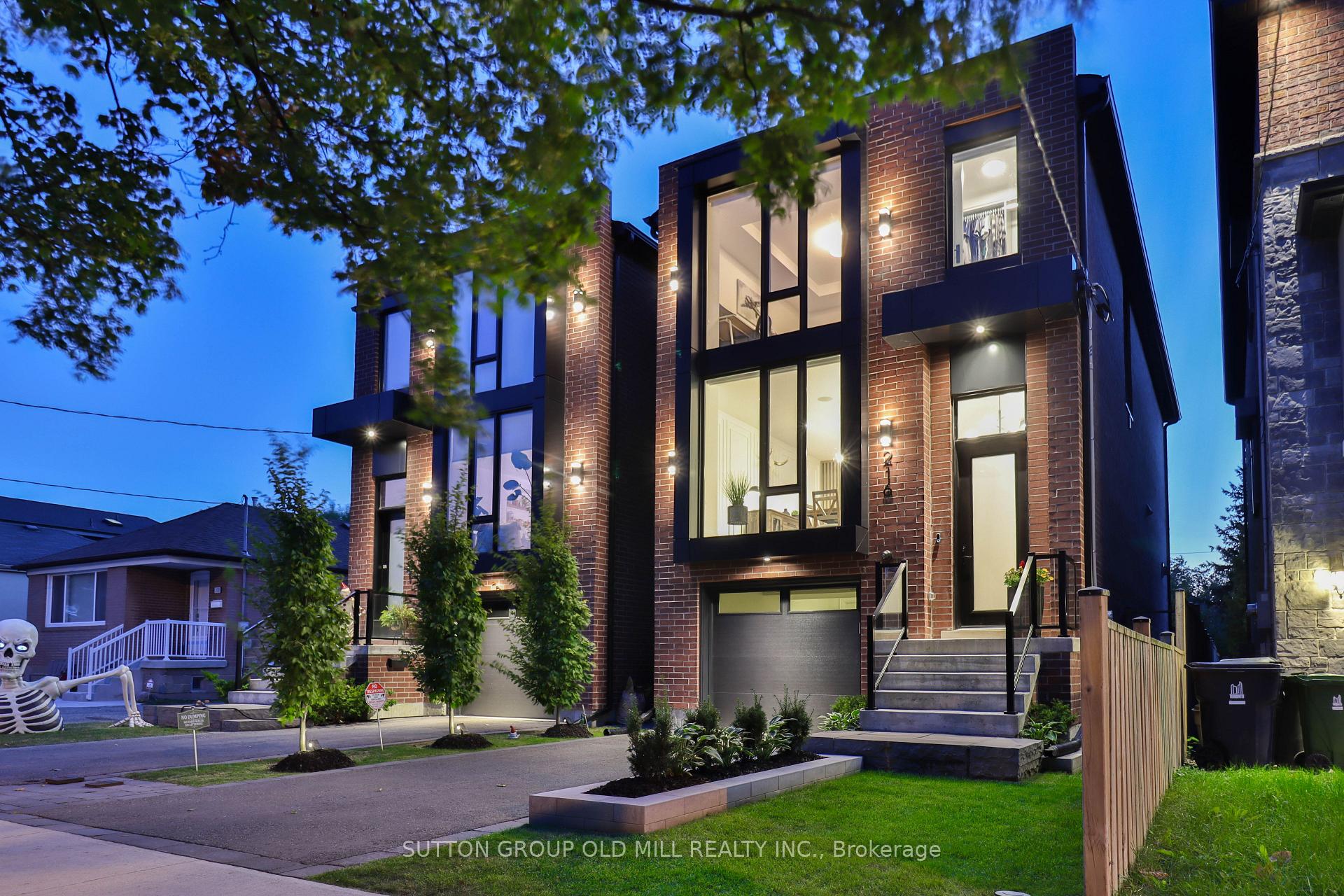 216 Delta Street, Toronto W06, ON M8W 4E6