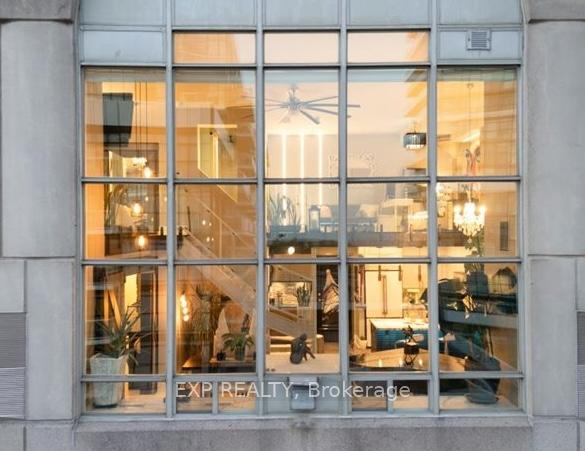 300 Manitoba Street PH416, Toronto W06, ON M8Y 4G6