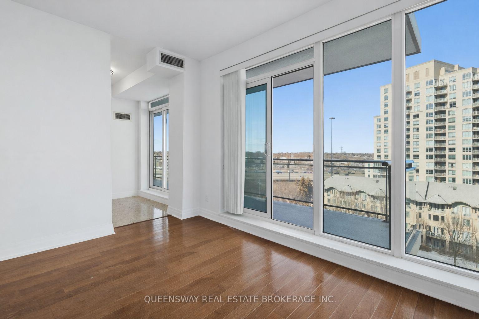 2119 Lake Shore Boulevard W 808, Toronto W06, ON M8V 4E8