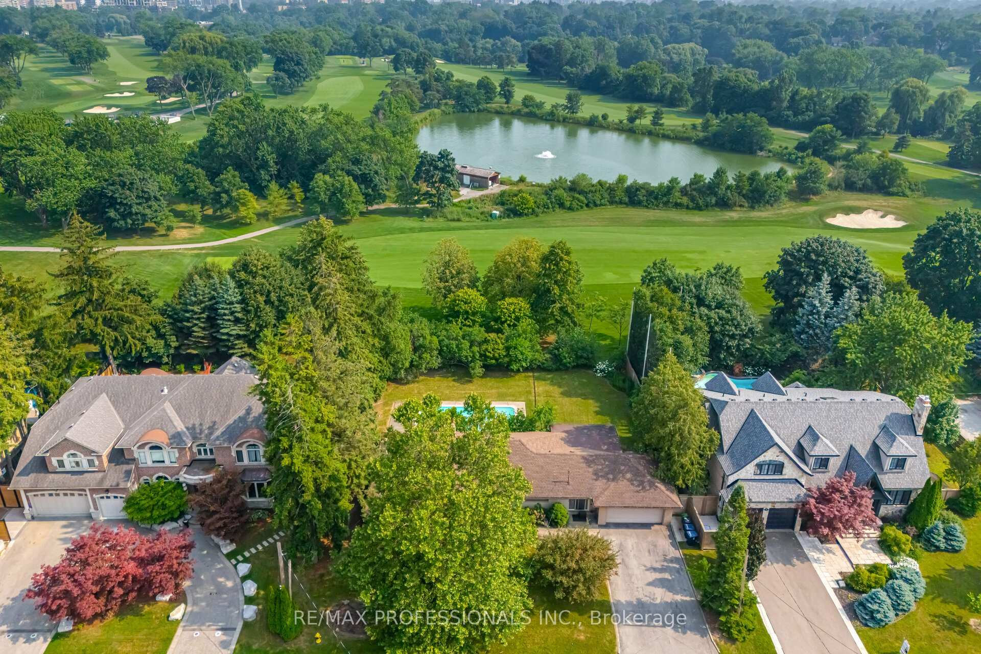 55 Bywood Drive, Toronto W08, ON M9A 1M1