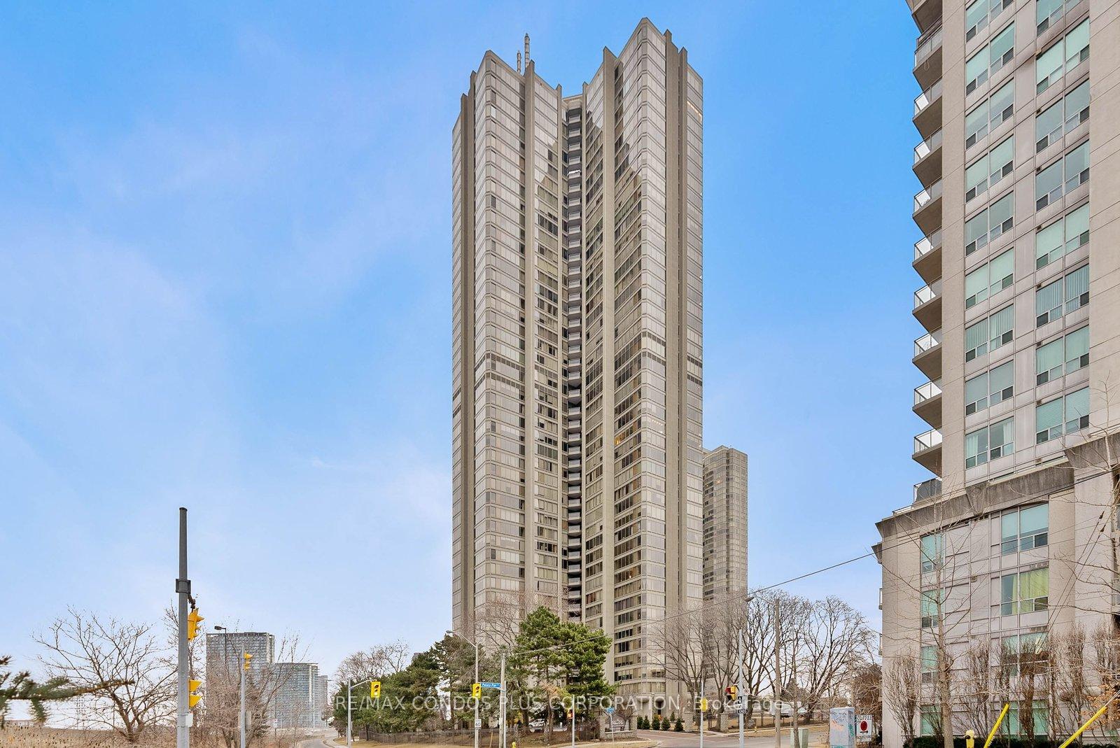 2045 Lake Shore Boulevard W 511, Toronto W06, ON M8V 2Z6