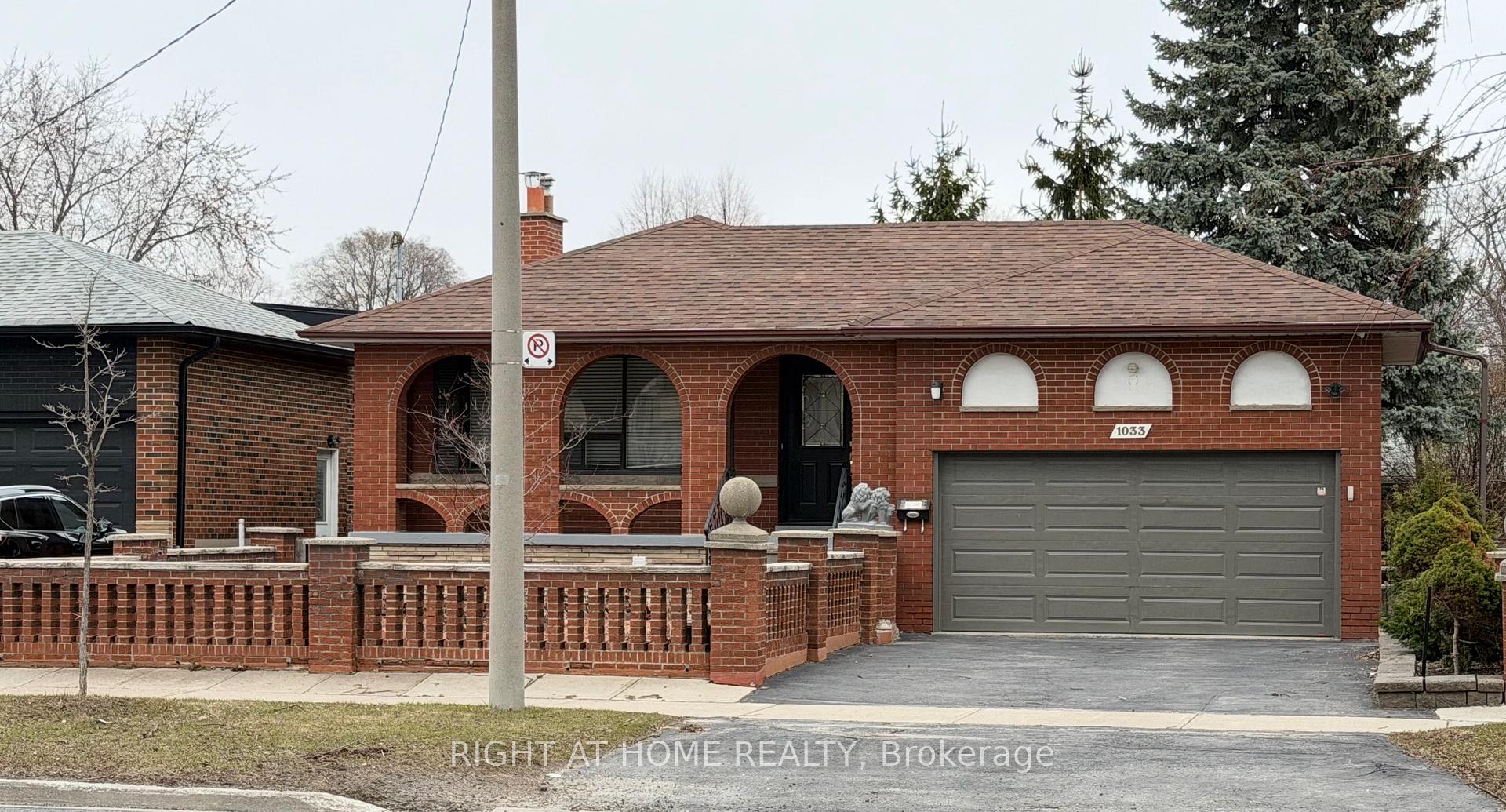 1033 Islington Avenue, Toronto W07, ON M8Z 4R3