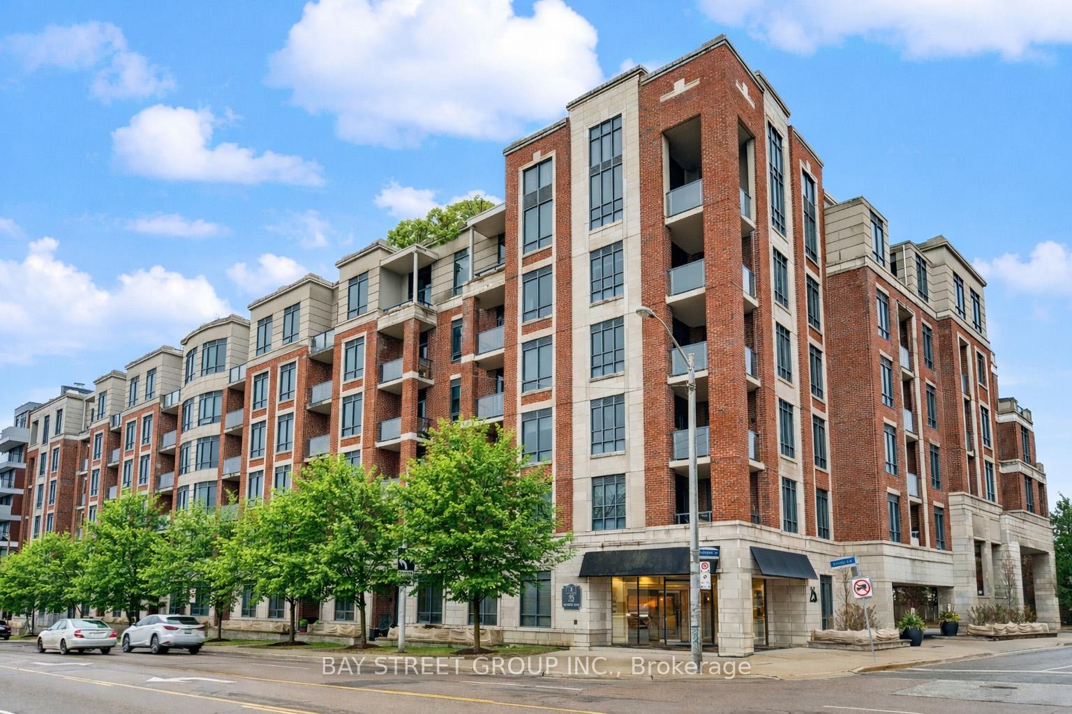 25 Earlington Avenue 507, Toronto W08, ON M8X 3A3