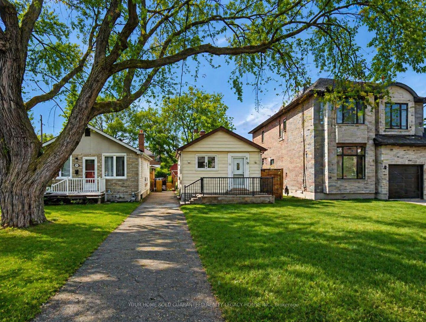 22 Albright Avenue, Toronto W06, ON M8W 1X1