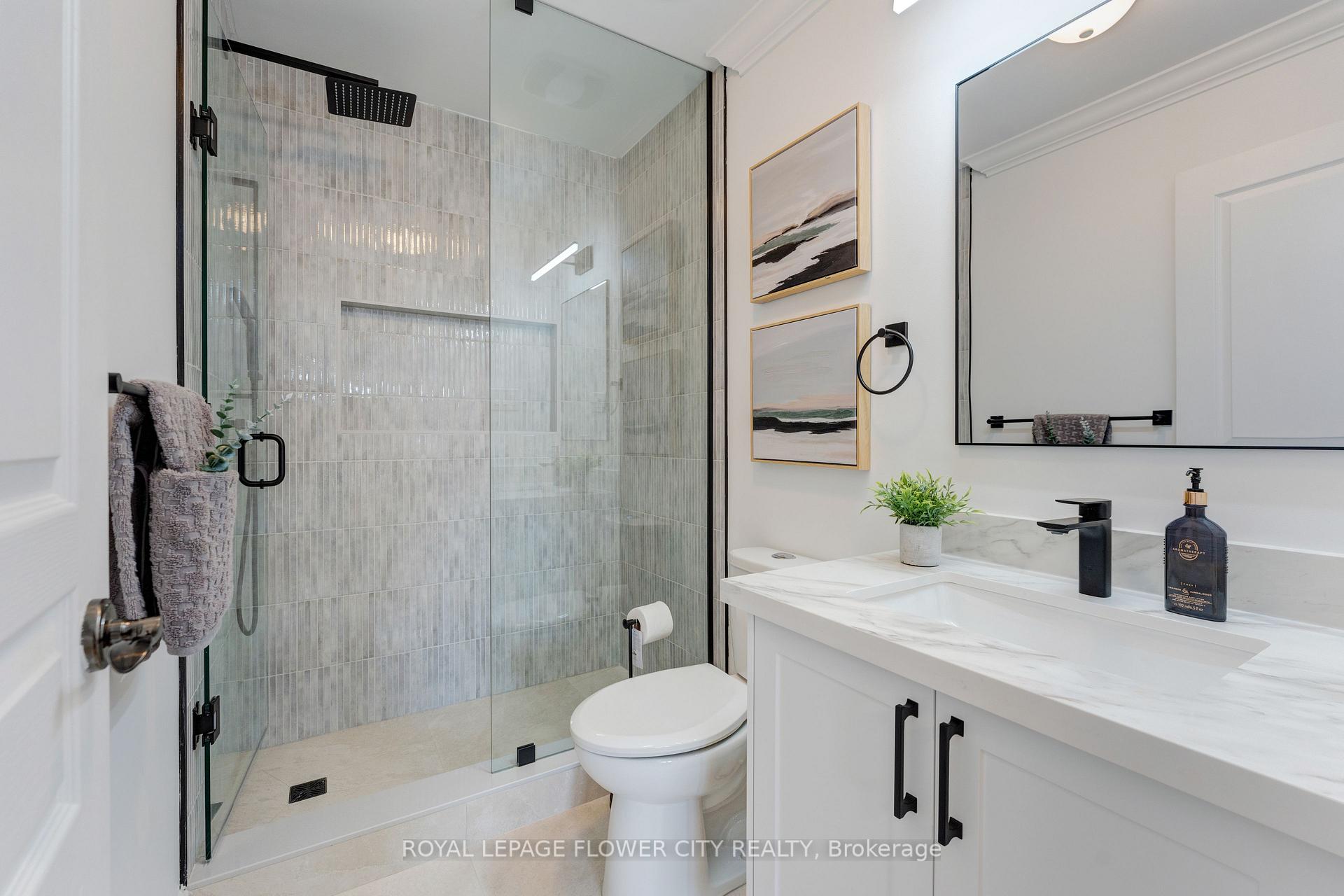 19 Connorvale Avenue, Toronto W06, ON M8W 3Z9