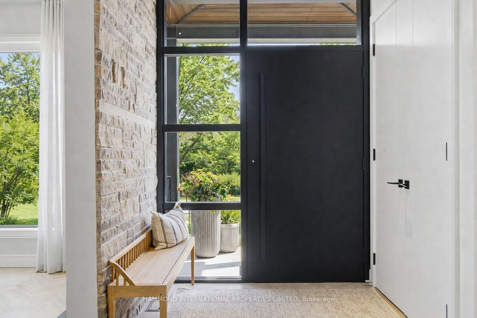 16 Greenmount Court, Toronto W07, ON M8Y 1Y2