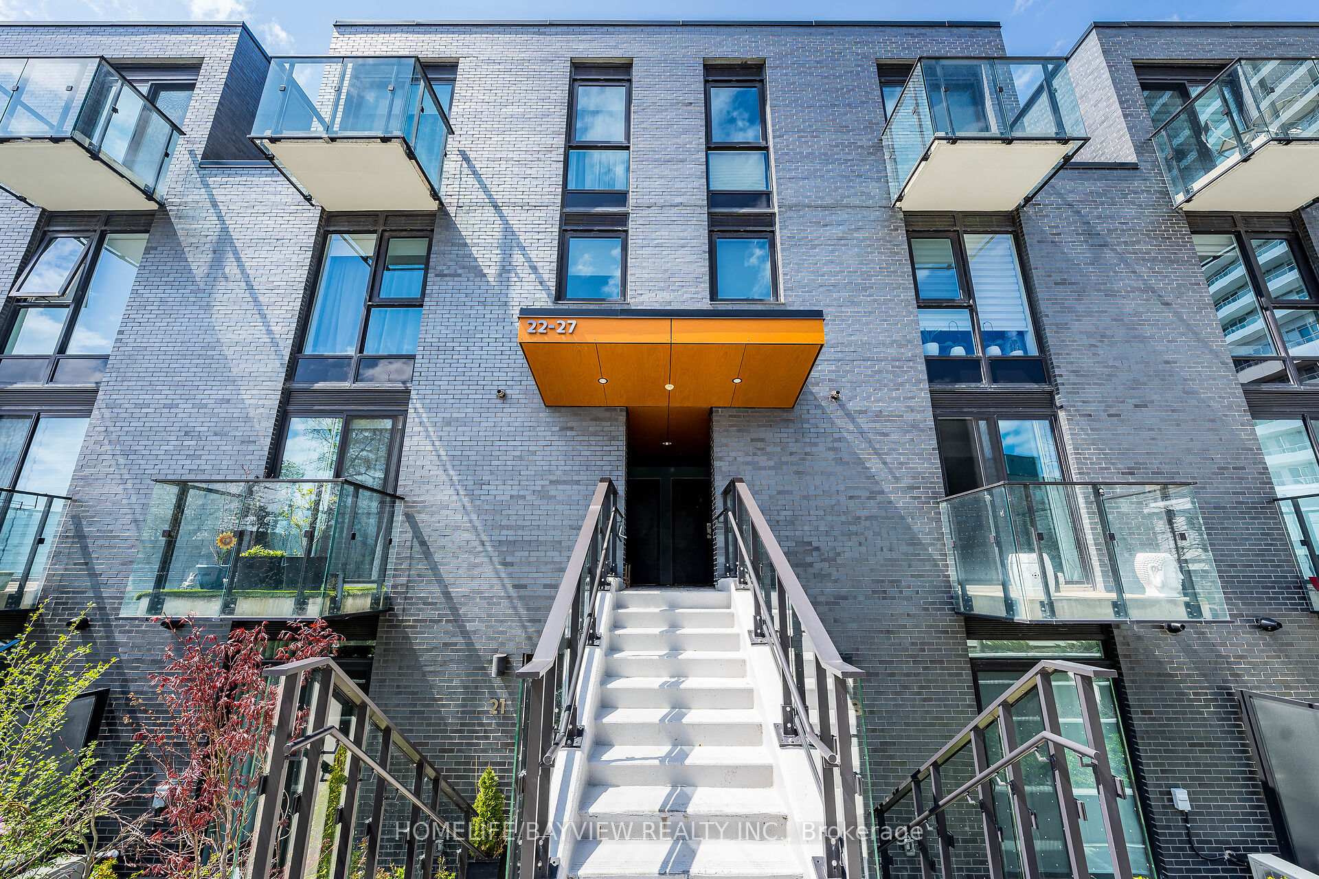 10 Brin Drive 24, Toronto W08, ON M8X 0B3