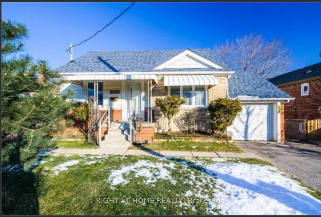 1205 Kipling Avenue, Toronto W08, ON M9B 3M8