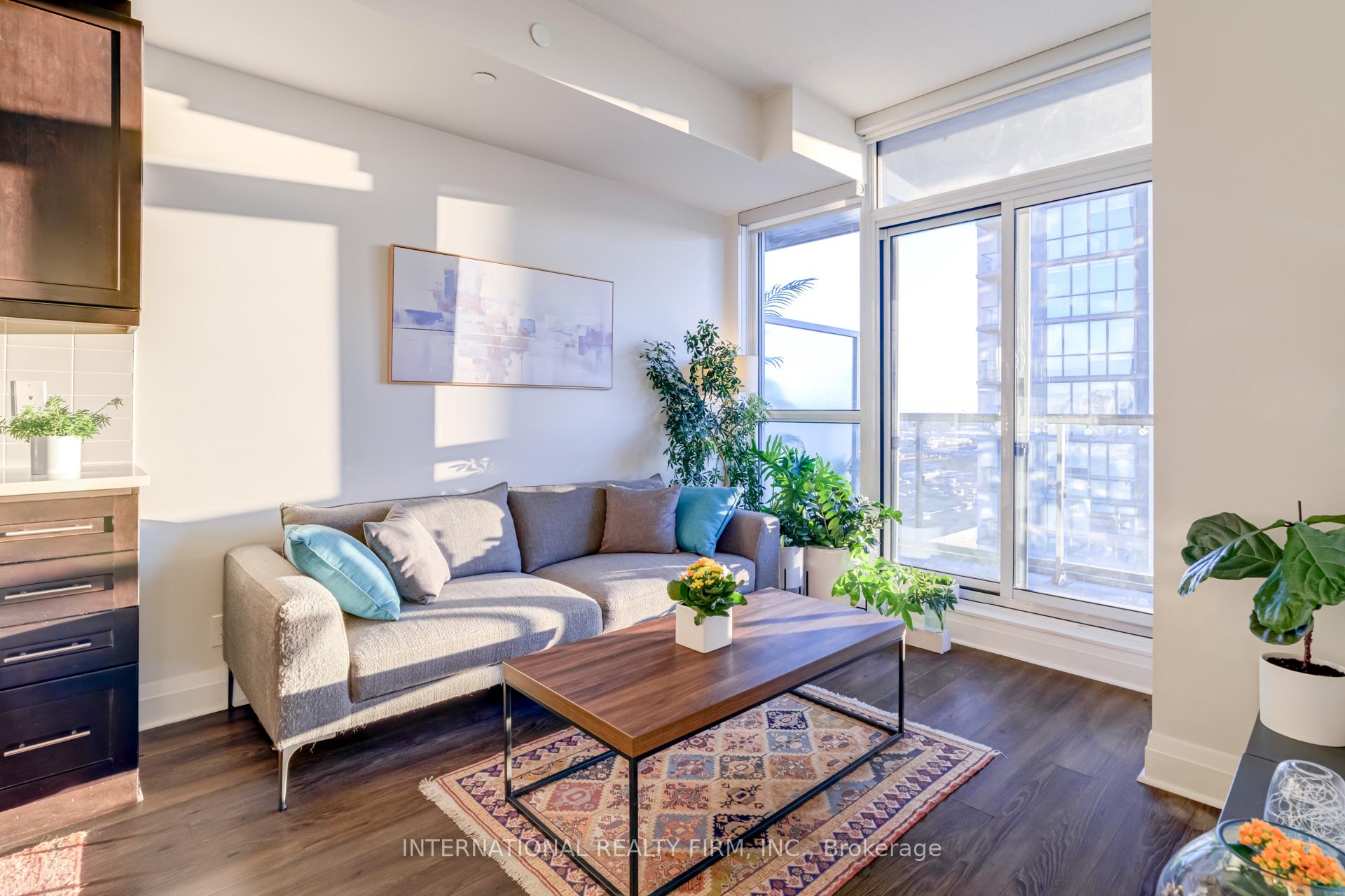17 Zorra Street 1111, Toronto W08, ON M8Z 0C8