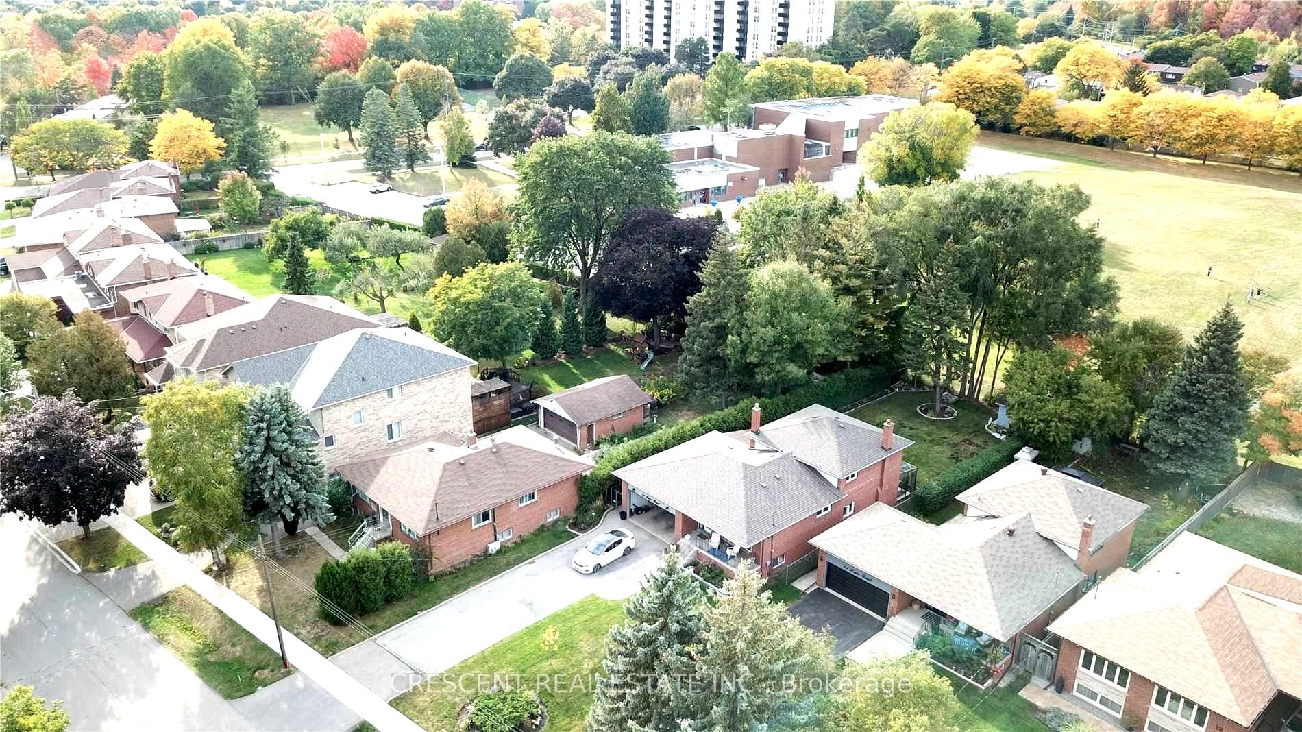 18 Laver Road, Toronto W08, ON M9C 3K5