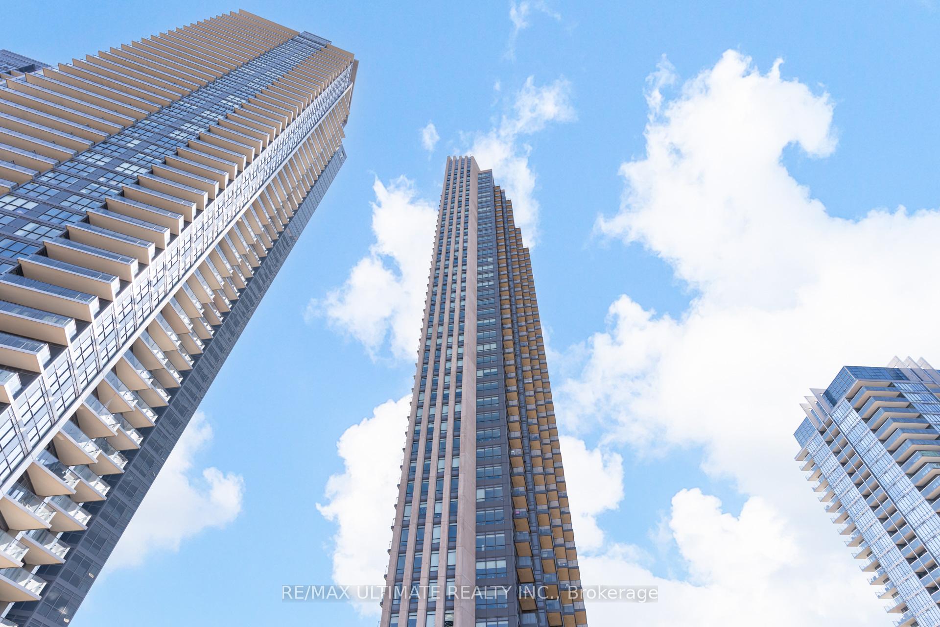 36 Park Lawn Road 203, Toronto W06, ON M8V 0E5