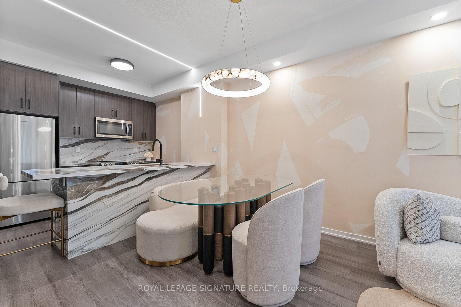 30 William Jackson Way TH114, Toronto W06, ON M8V 0J7