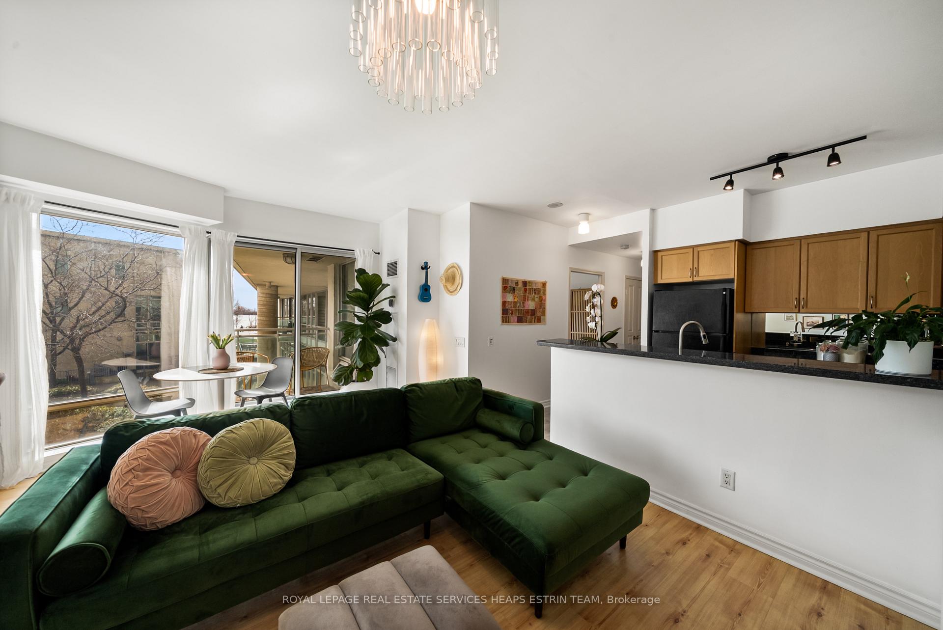 5 Marine Parade Drive 223, Toronto W06, ON M8V 4B4