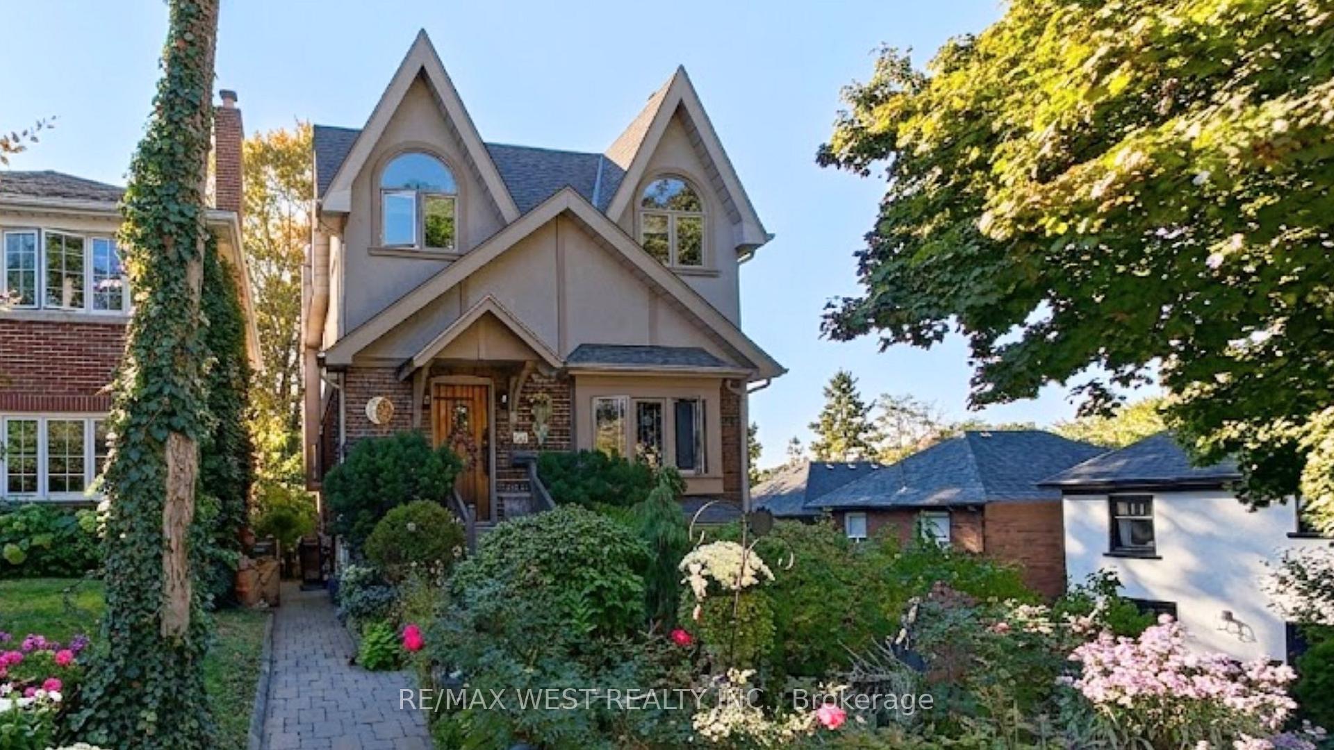 69 Mayfield Avenue, Toronto W01, ON M6S 1K4