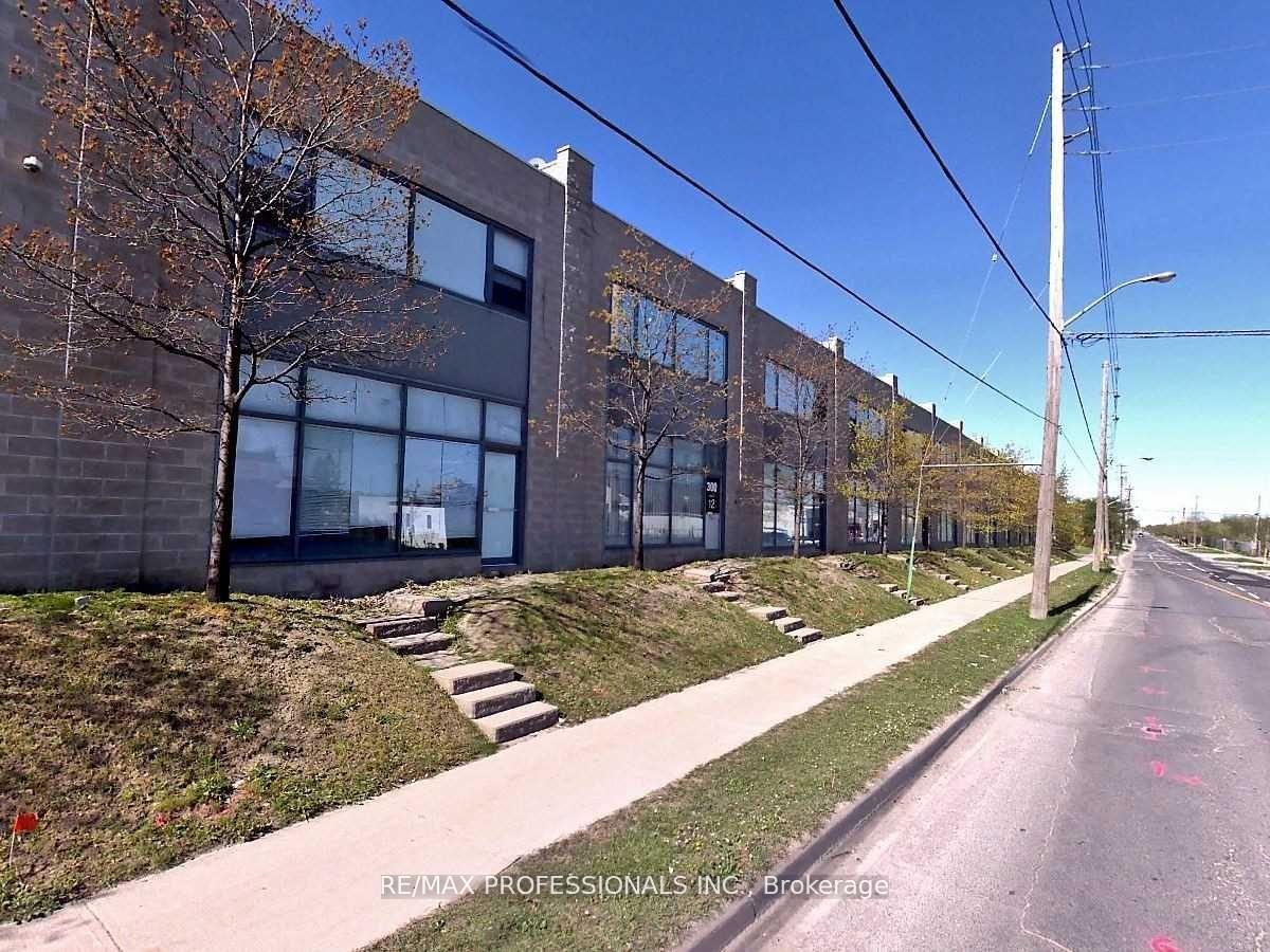 300 New Toronto Street 34, Toronto W06, ON M8Y 3G6