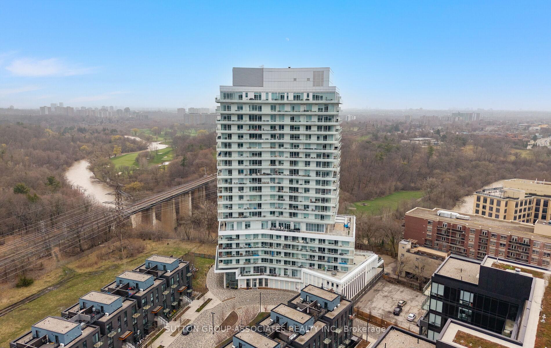 20 Brin Drive 614, Toronto W08, ON M8X 0B2
