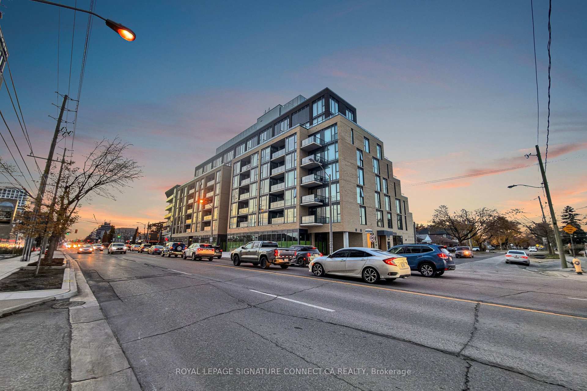 6 Chartwell Road 208, Toronto W07, ON M8Z 0H2