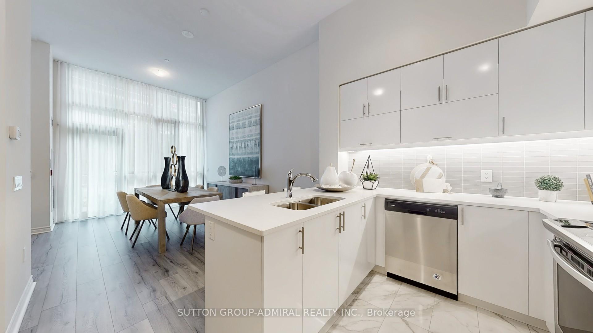 39 Annie Craig Drive Th 101, Toronto W06, ON M8V 0C5