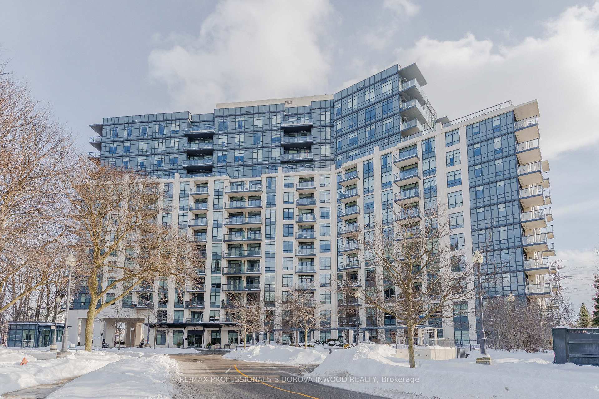 1135 Royal York Road 601, Toronto W08, ON M9A 0C3