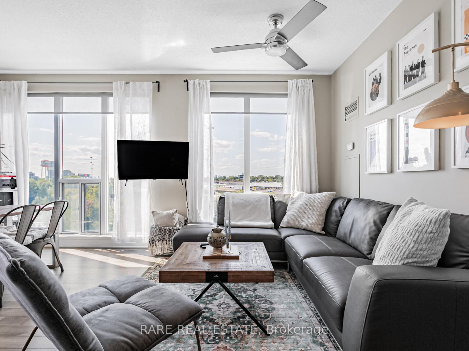 2119 Lake Shore Boulevard W 703, Toronto W06, ON M8V 4E8