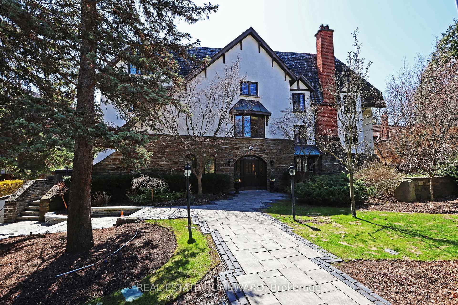 71 Old Mill Road 310, Toronto W08, ON M8X 1G9