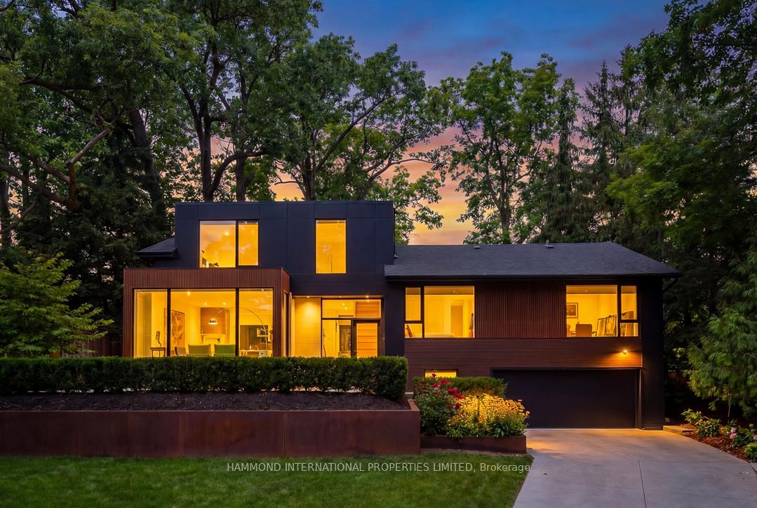 30 Edenbrook Hill, Toronto W08, ON M9A 3Z6