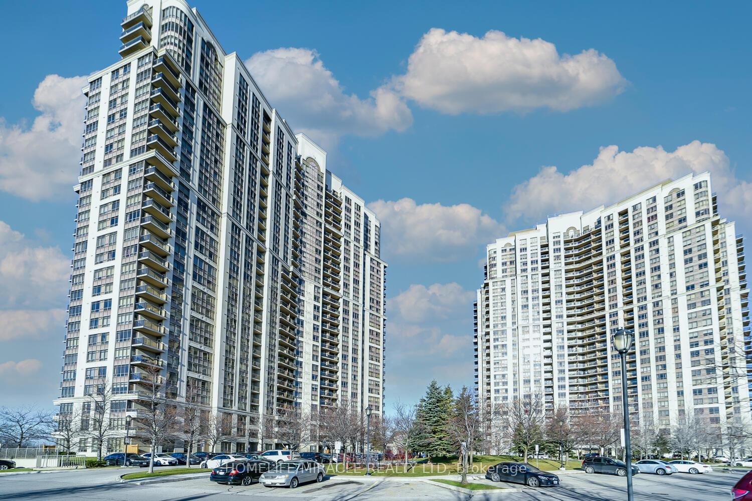 700 Humberwood Boulevard 2220, Toronto W10, ON M9W 7J4