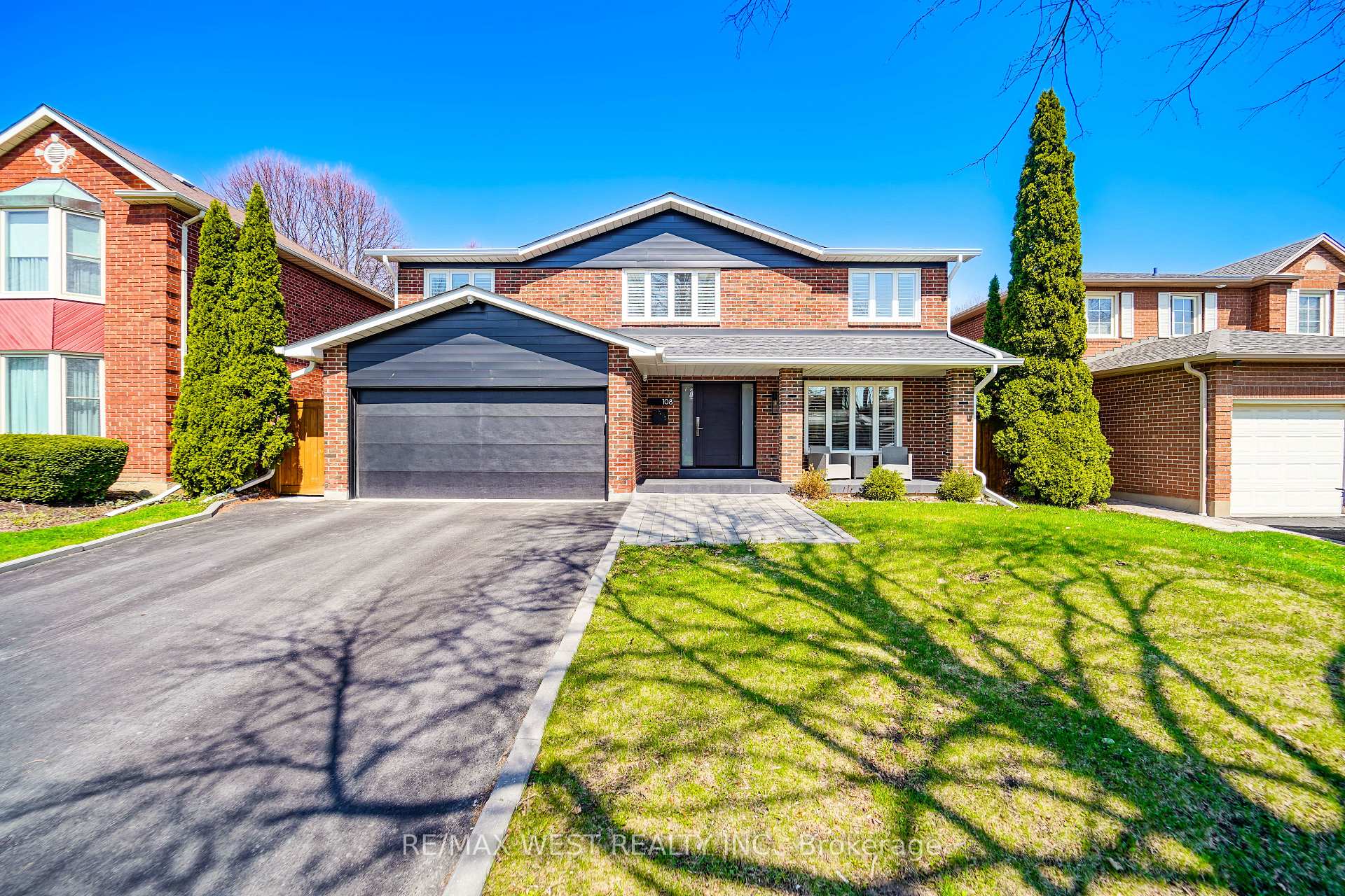 108 Poplar Heights Drive, Toronto W08, ON M9A 4Z4