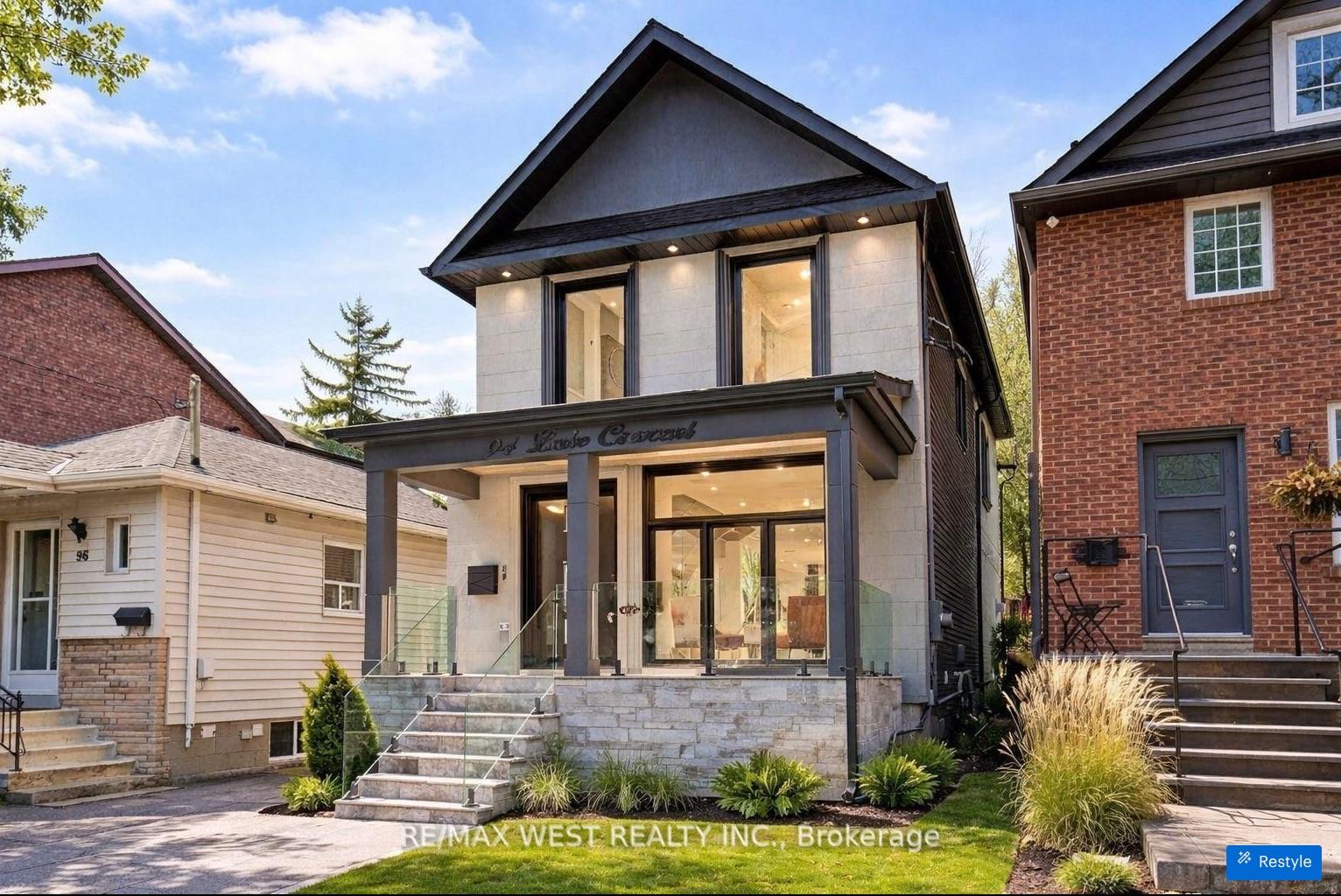 94 Lake Crescent, Toronto W06, ON M8V 1W1