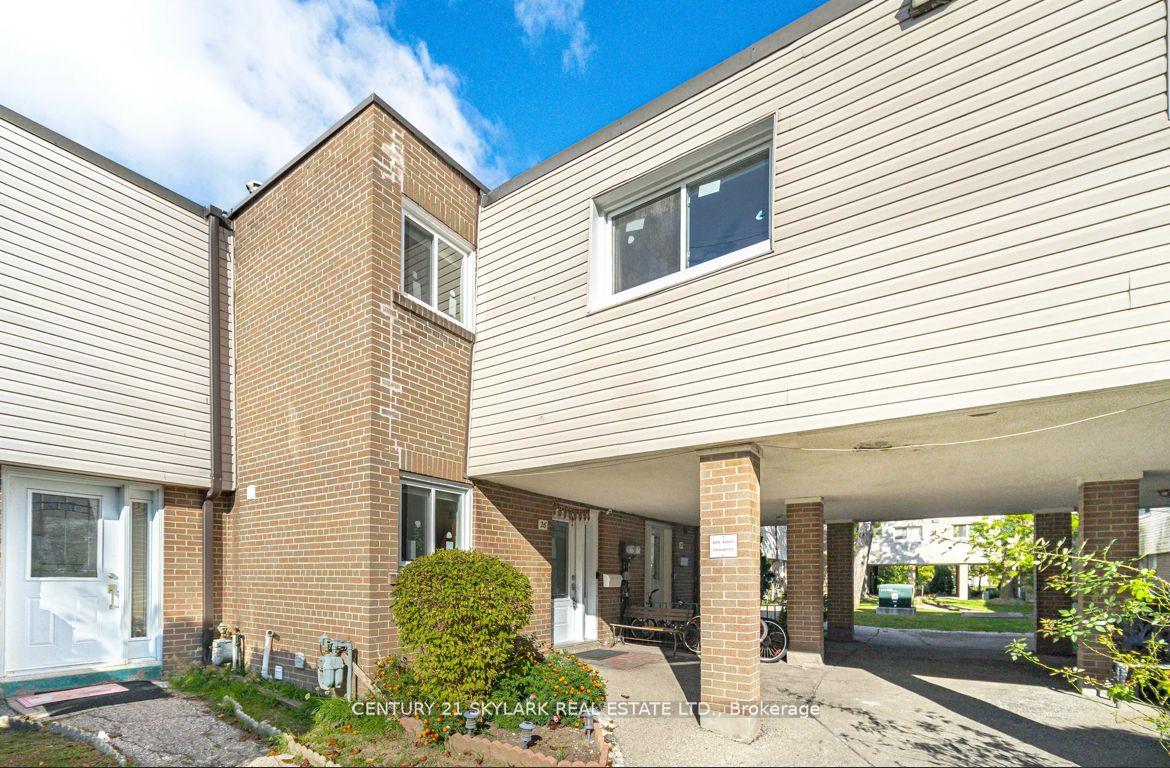 435 Silverstone Drive 26, Toronto W10, ON M9V 3K7