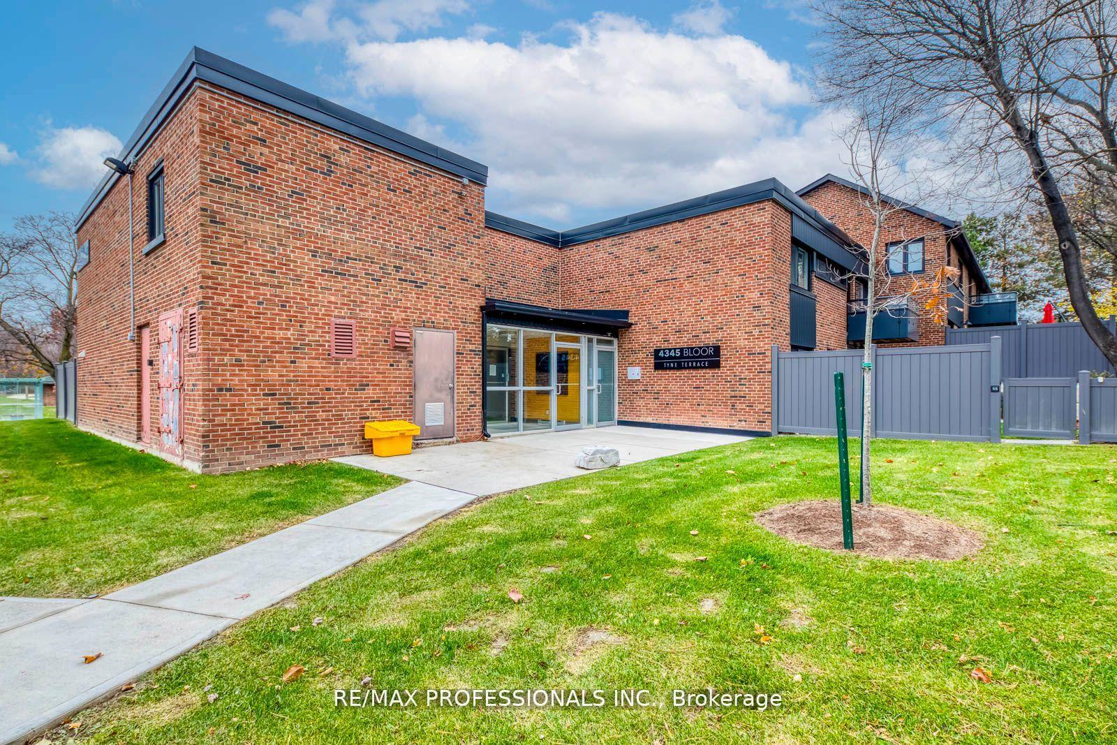 4345 Bloor Street W 51, Toronto W08, ON M9C 2A4