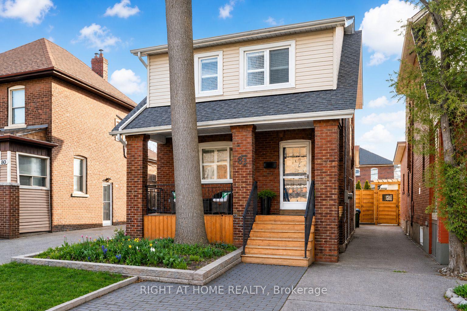 82 Ninth Street, Toronto W06, ON M8V 3E4