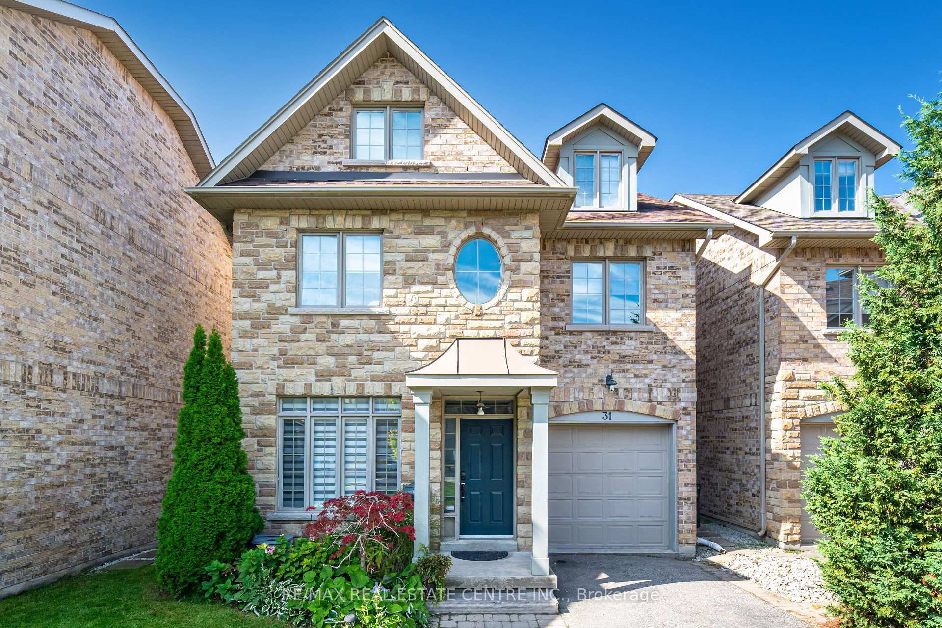 5 Tyre Avenue 31, Toronto W08, ON M9A 1C5