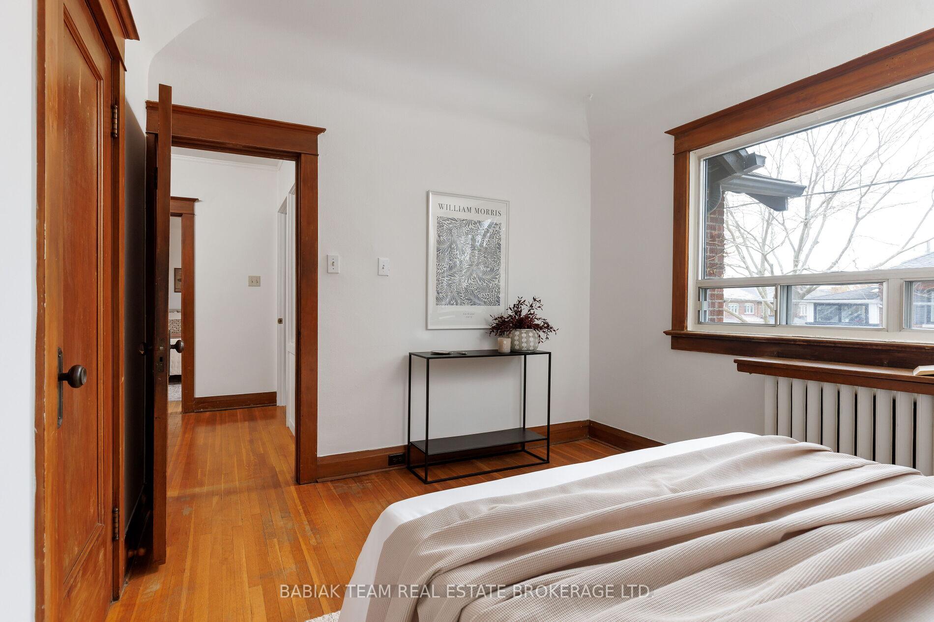 50 Weatherell Street, Toronto W02, ON M6S 1S9