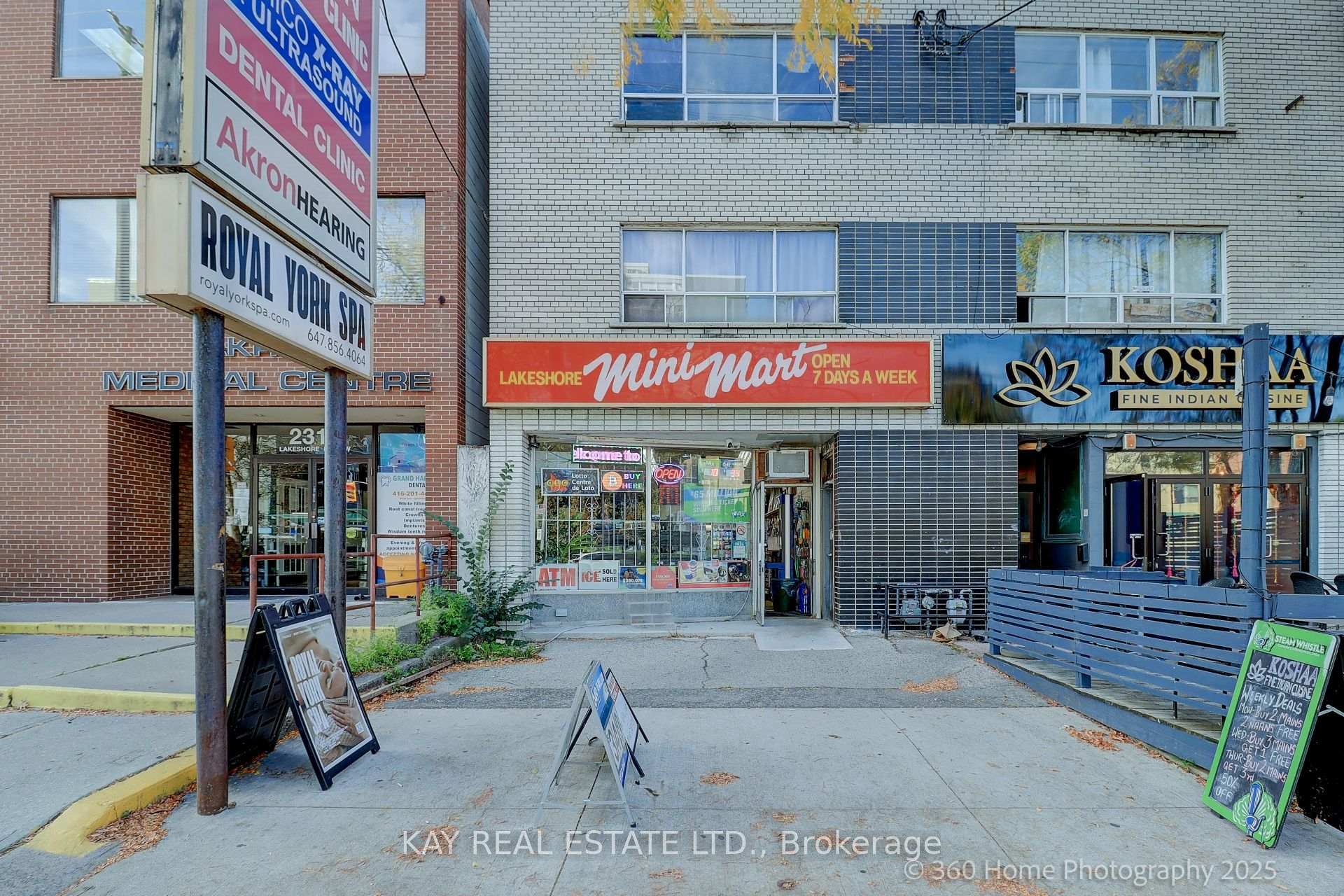 2316 Lake Shore Boulevard W, Toronto W06, ON M8V 1B5