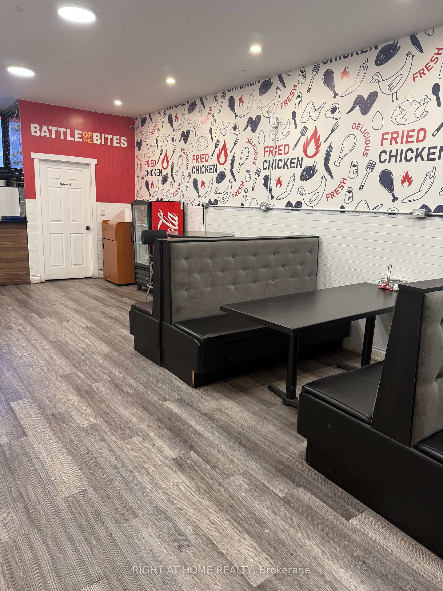 2977 Lake Shore Boulevard W, Toronto W06, ON M8V 1J8