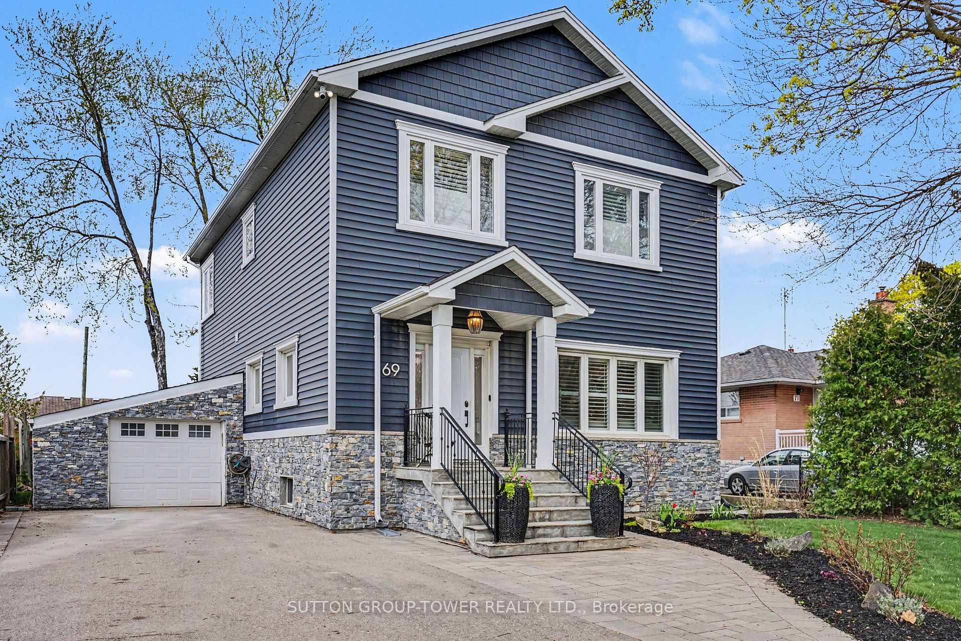 69 Celestine Drive, Toronto W09, ON M9R 3N5