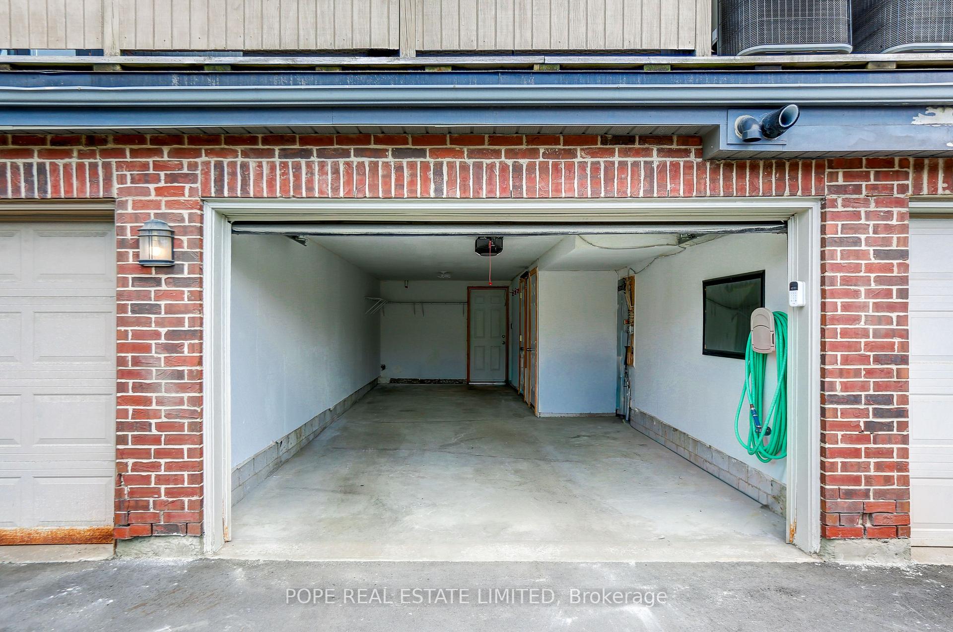 21 Ruby Lang Lane, Toronto W06, ON M8Z 0B8