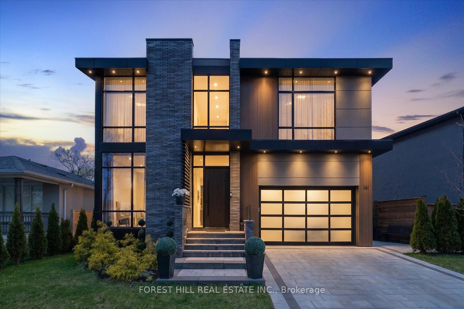 16 Lemonwood Drive, Toronto W08, ON M9A 4L4