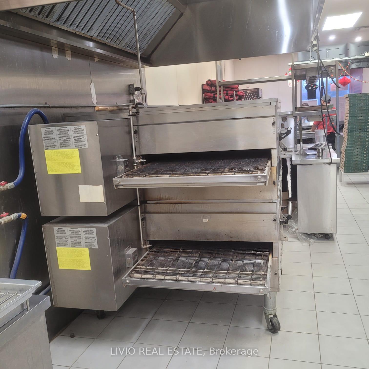 11 Westmore Drive 6, Toronto W10, ON M9V 3Y6