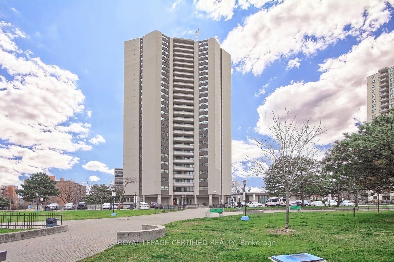380 Dixon Road 208, Toronto W09, ON M9R 1T3